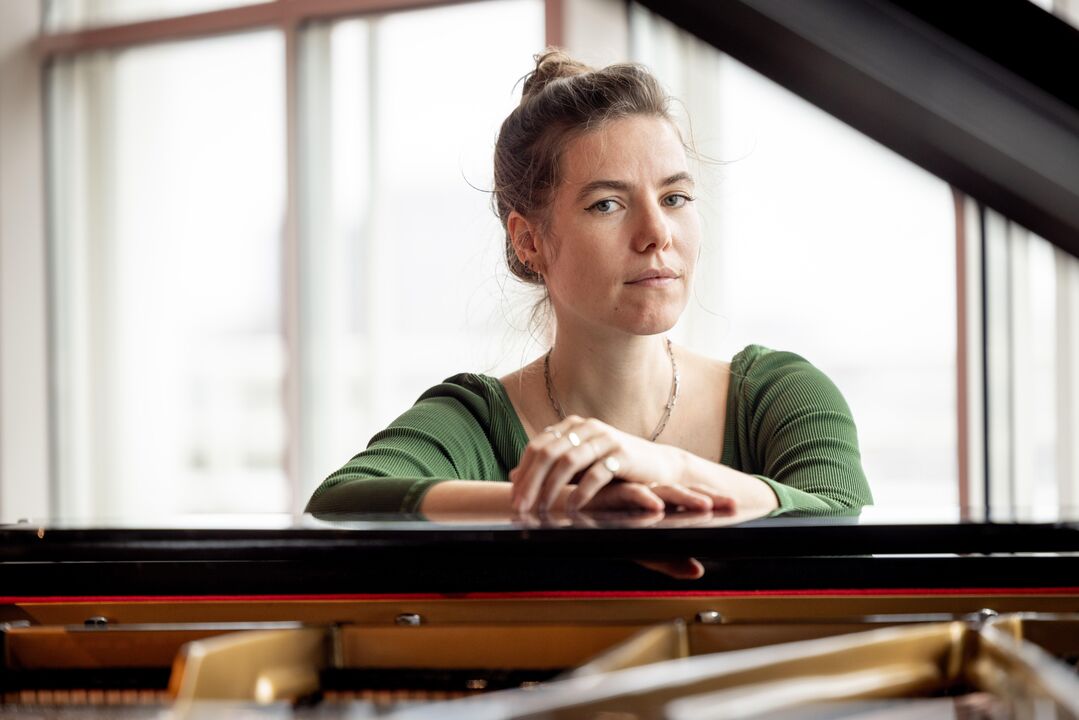 Anne-Maartje Lemereis - 'Feathers'